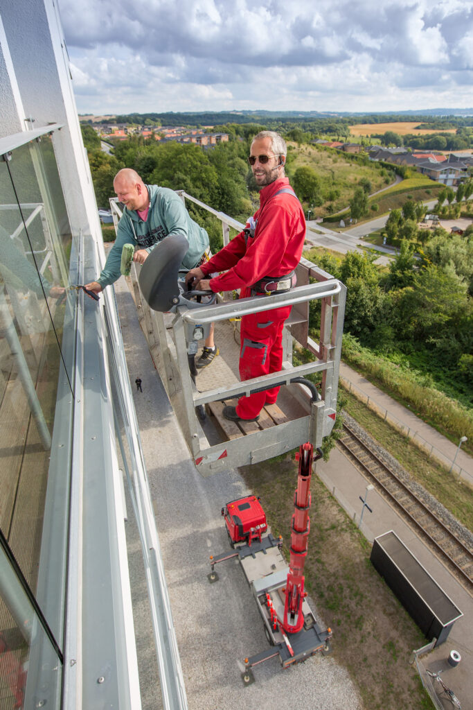 130827 Vinduespudser Siloetten