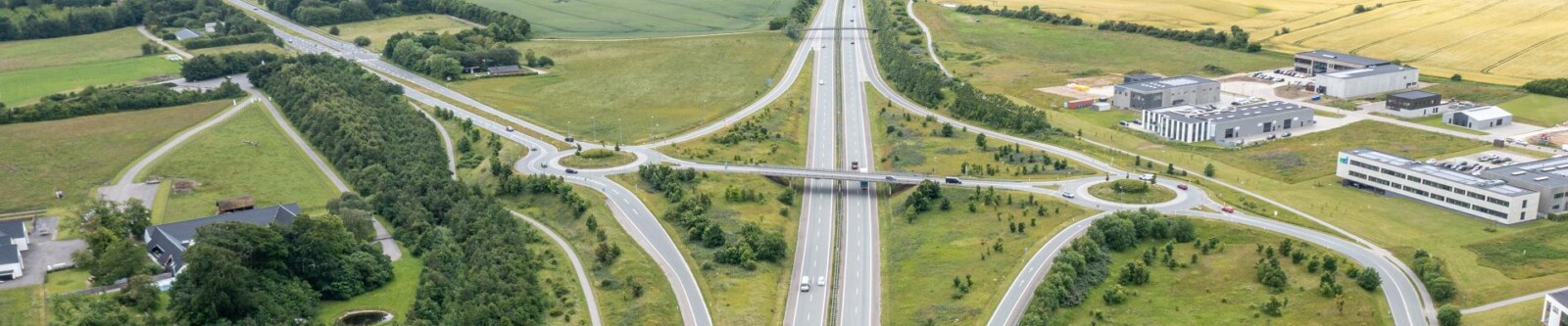 Vejdirektoratet er begyndt at projektere de to shunts, der skal gøre rundkørslerne syd for Skødstrup nemmere at komme igennem. Om et år begynder arbejdet, og da det er hen over vinteren, kan det være, at de først er færdige i juni 2026.