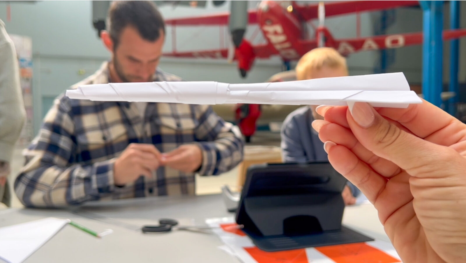 Far og søn sværger til denne flykonstruktion, som de kalder ”Lynet” eller ”Superjetmotoren”.