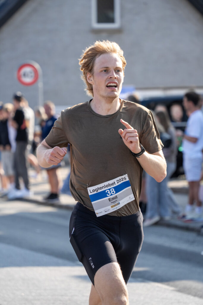 250620 Byfest 07 Emil Hoegedal foerste mand i maal tror jeg 1