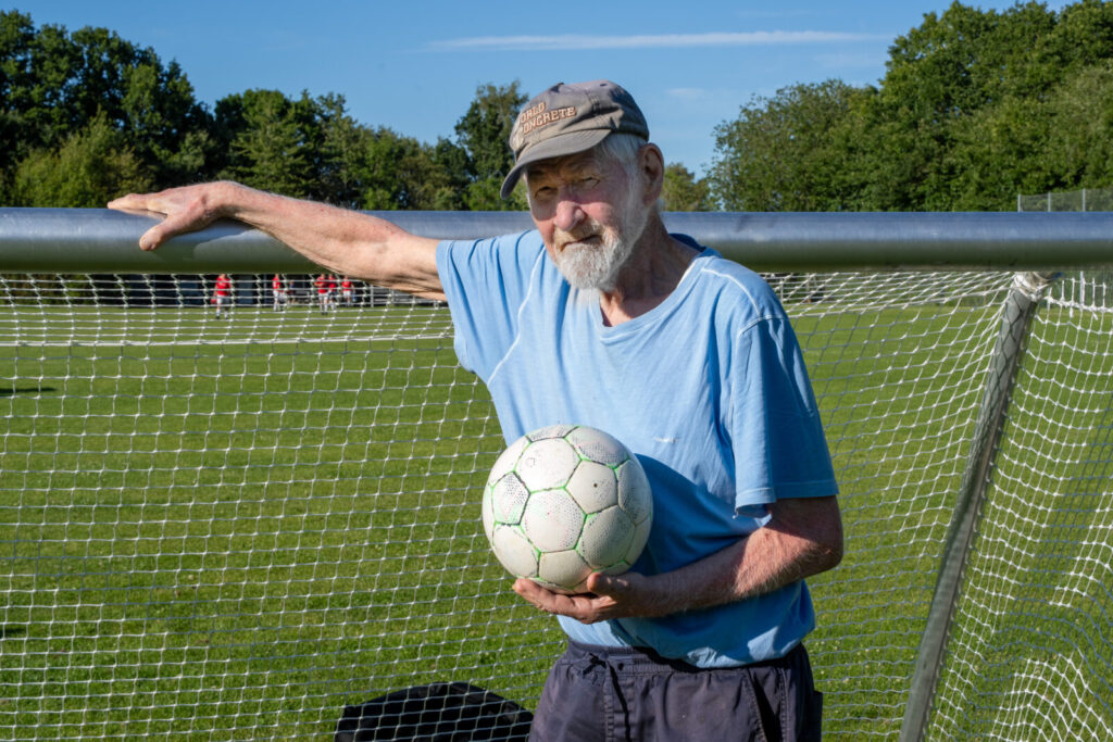 Magnus Holm passer målet og får ros, når han redder.
