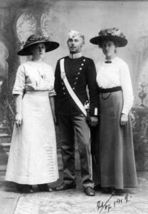 Nielsine Mikkelsen l