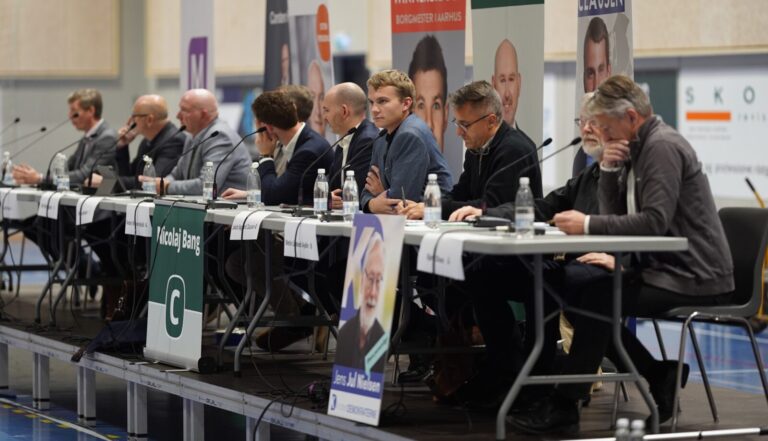 10 politikere i panelet svarede på spørgsmål, men lovede ikke vildt meget.