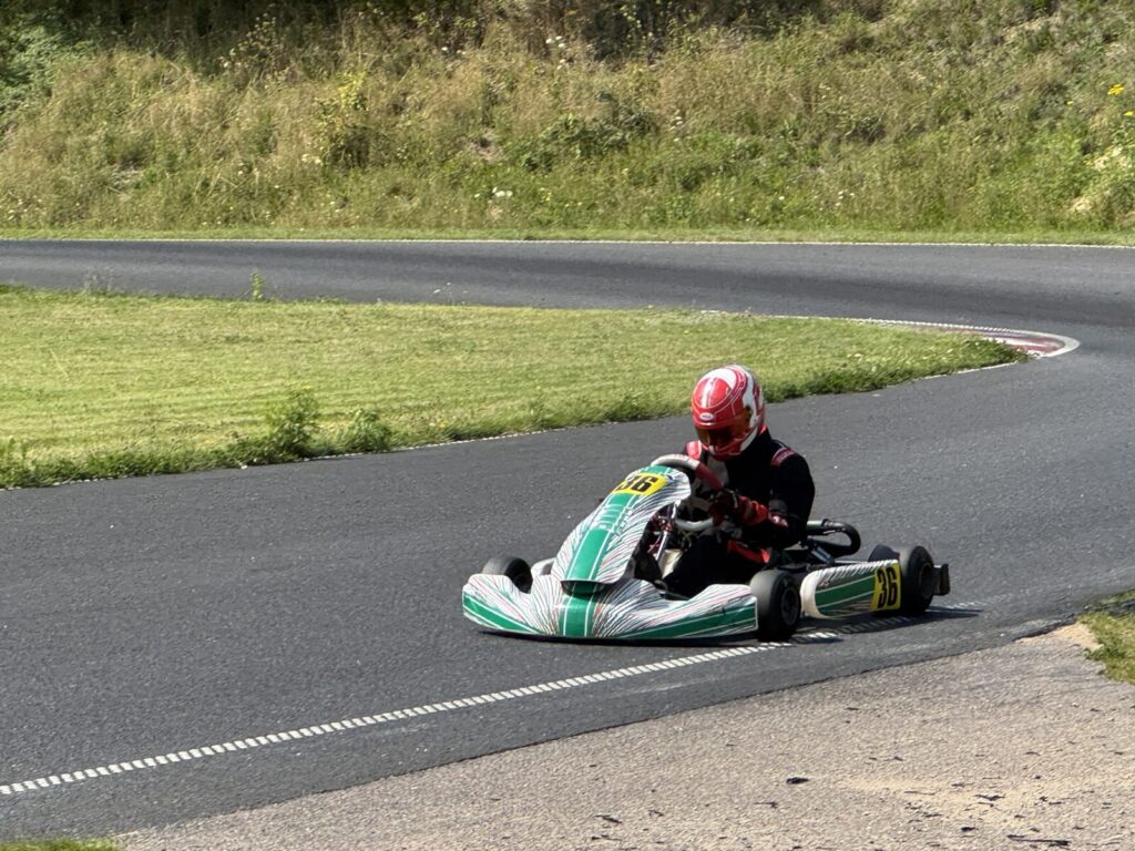 På banen og i fuld fart – det er det, som det hele drejer sig om.