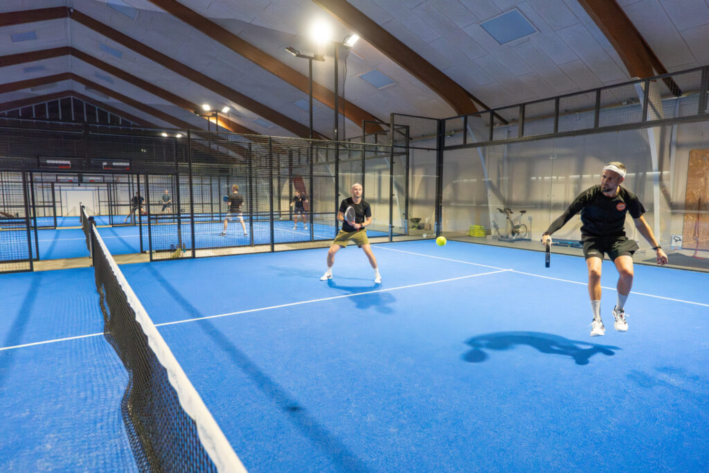 Padelland-holdet er opkaldt efter padle Land-banerne, der ligger i det tidligere byggemarked bag Siloetten